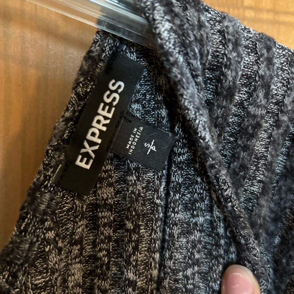 Express Sweater - Picture 2 of 5